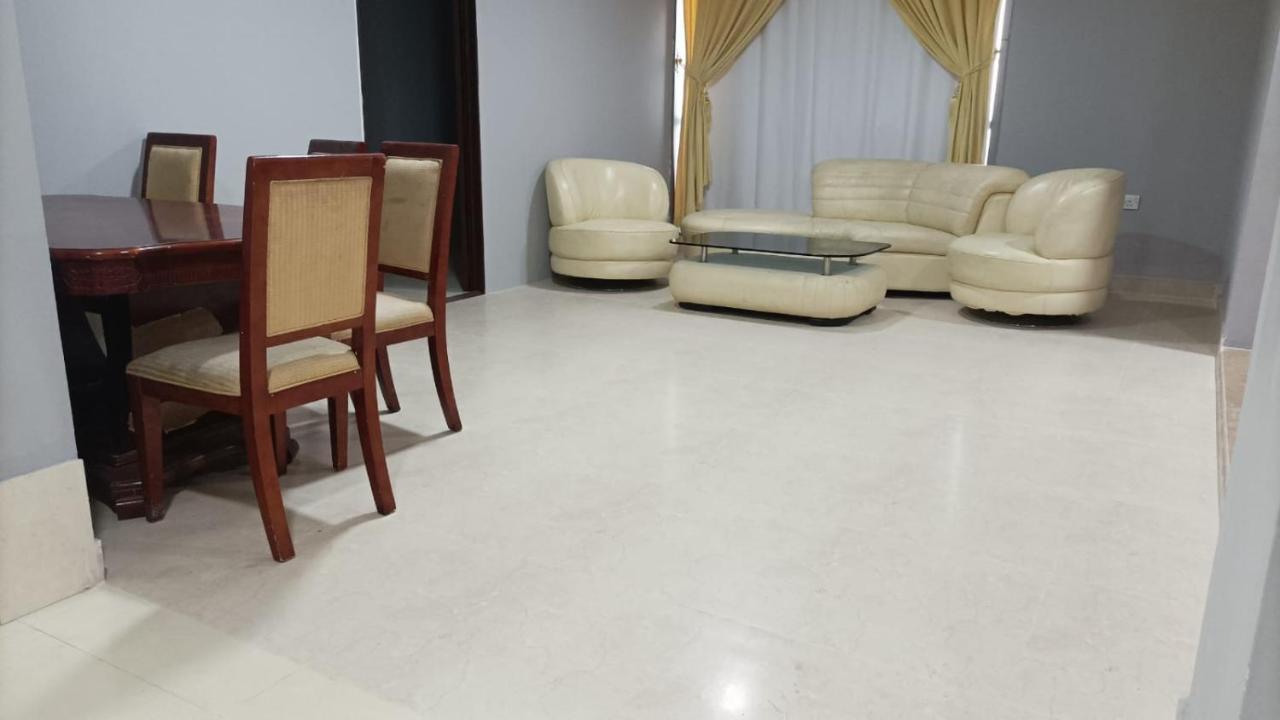Almansoori Villa2022 Doha Quarto foto